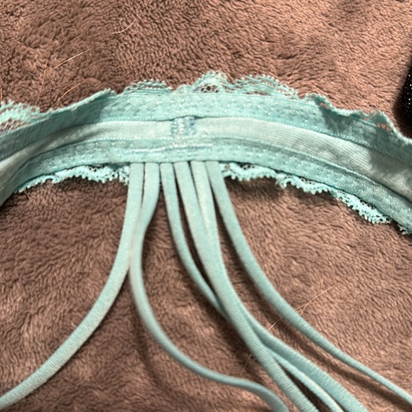 3 Gilly Hicks Bralettes! - Picture 3 of 9